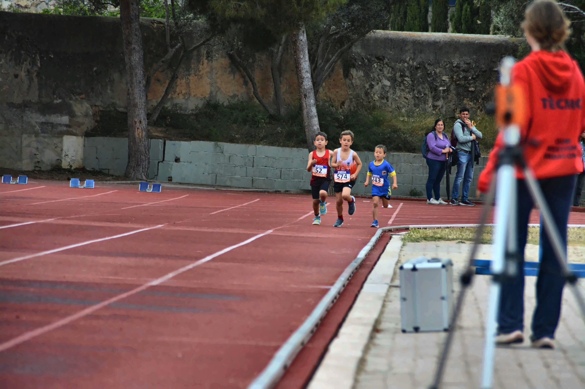 Club Atletisme Badalona - Escola